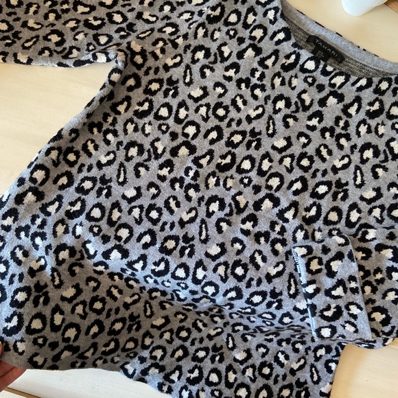 Tahari Thick Cheetah Sweater - Picture 3 of 6